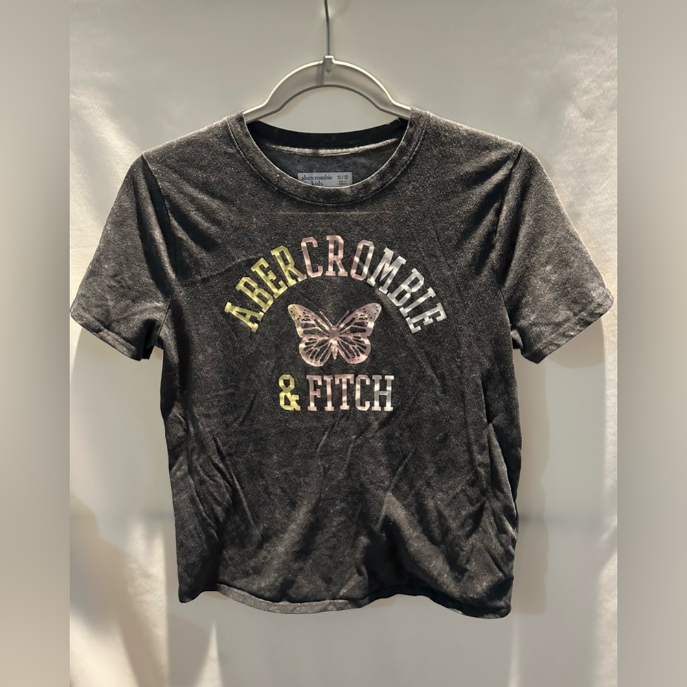 Abercrombie & Fitch Kids Black T-Shirt with Butterfly Design - size 11/12